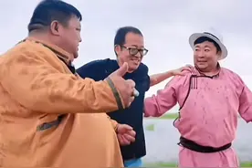 俞敏洪老师带队团建！网红恩克尽地主之谊，亲自煮肚包肉热情招待图片