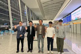 “石佛”李昌镐11年后再次来蓉，还是那般谦逊图片