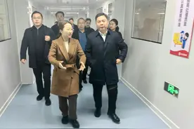 项城市委书记赵丹莅临莲花健康调研慰问图片