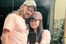 广西大妈网恋美国大爷，大爷留长发酷似西部牛仔，见面当天就求婚图片