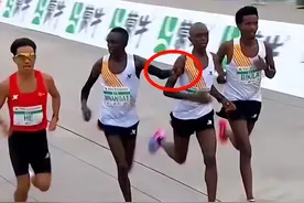 国内马拉松赛事再出丑闻，3名黑人运动员“护送”中国运动员夺冠图片