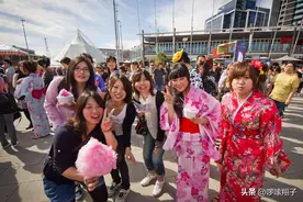 大量日本游客涌入我国，拿着旅游签证却不去任何景点，那为啥来？图片