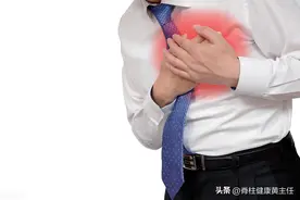 胸口痛，不一定是心脏病，或许是这4种病的伪装，别不放在心上！图片