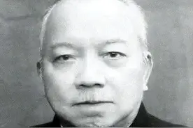 1955年实行“工资制”，李济深原本定在500元，为何提到1000元？图片