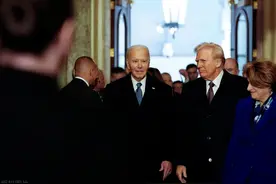 卡尔森称拜登政府密谋暗杀普京，俄媒称这是美国内斗的一部分图片
