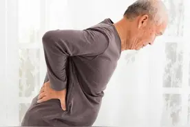 腰受损不能吃竹笋？医生苦劝：不想腰椎突出，把握住“2做2不做”图片