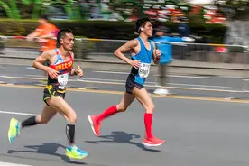 过了50岁，想要马拉松“破三”，还有希望吗？跑友：别做梦了！图片