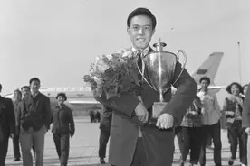 男乒历史第一人，容国团、庄则栋、刘国梁还是马龙？图片