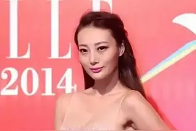 乳神王李丹妮，用“胸”闯进了娱乐圈，傲人胸围呼之欲出！图片