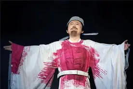 新民艺评｜《大江北望》：台上没有一滴水，心系百姓忧与欢图片