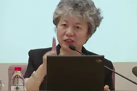 李玫瑾：孩子12岁前，父亲带孩子做两项训练，关键时刻能救命图片