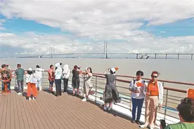 【深圳特区报】前海发挥区位优势服务业半径再扩容图片