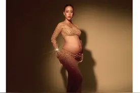 性感火辣—泰星Aerin晒孕期美照等待孩子出生图片