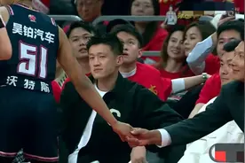 有趣的广东宏远小外援--沃特斯图片