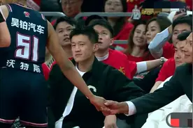 有趣的广东宏远小外援--沃特斯图片