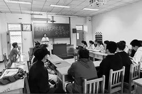 中北大学半导体与物理学院心理辅导站举办诵读活动图片