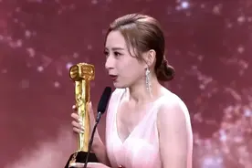 昨晚，她爆冷拿下TVB最佳女主角图片
