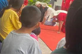 农村的舞狮图片