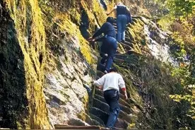 19岁重庆小伙带29岁寡妇私奔，隐居深山50年，凿出6208级爱情天梯图片