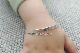 银手镯发黑，切记别用牙膏洗！教你一招，洗得光亮如新还不掉克数图片