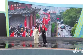 【襄阳好风日 最美相逢时】记者探班文旅节开幕式：本土文化特色显著 精彩节目全方位呈现图片