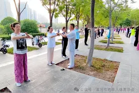 漯河：老年人太极拳公益培训班开班图片