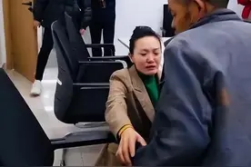 养女狠心抛弃养父，谁料养父拆迁分得176万，养女怒将其告上法庭图片