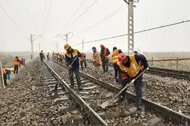 花七八万靠关系进铁路？铁路职工表示太不值了！图片