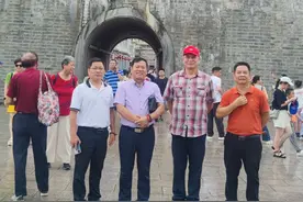 有实力的人，不管在哪里都有话语权……图片