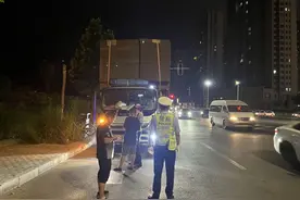 重拳出击！兰州公安交警雁滩大队严查货车“超限超载”交通违法行为图片