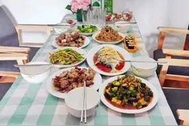 亲戚乔迁新居没有办，在家里请吃饭，客人走后，亲戚: 不该在家请图片