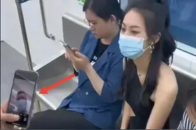 绝对是个惯犯！瞧这大哥的手法如此精湛，真是让人叹为观止！图片