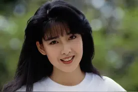 被老公倪震劈腿7次，“玉女掌门”周慧敏是真卑微，还是有苦难言图片
