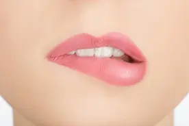 接吻时为什么要伸舌头呢？好奇呀图片