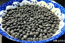 天冷多吃黑豆，教你一个神仙吃法，不打豆浆不煮粥，出锅就抢光了图片