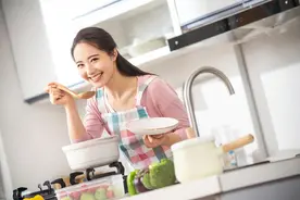 女人在爱情里常犯的5大错误，占一条都很难过得幸福图片
