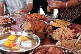 广西人为什么经常大鱼大肉？网友认为：还不是因为穷！图片