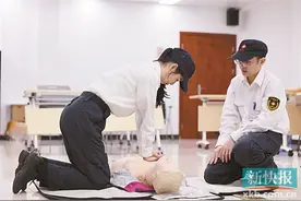 致敬微光 | 他是应急救援员 守护生命十余载图片