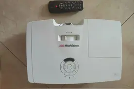 当年3200元，如今110元！这才是性价比最高的短焦投影仪图片