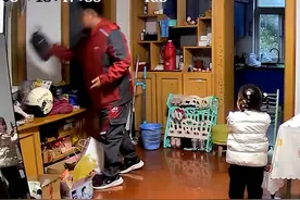 3岁上海囡囡竟被单独留在家，还给快递小哥开门！家人吓出一身冷汗：幸好遇到好人图片