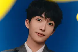 这一年，黄子弘凡上班341天，综艺27档，代言20个，音乐节29场图片