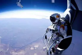 太空跳伞生死劫：如果带着降落伞从太空往地球跳，能回到地面吗？图片