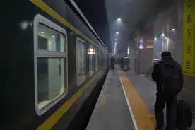 新春走基层｜山西行驶路程最长的公益性“慢火车”开行35年的变与不变图片