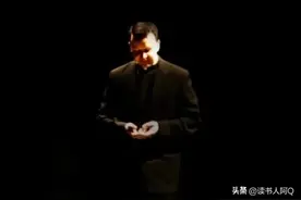 《潜伏》里这个搞笑的特务，却是我们每个打工人的缩影！图片