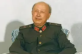 1956年钱学森参加国宴，名字却被划掉，毛主席：是我划的图片