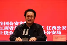 努力记录好我们在场的时代——著名作家陈彦访谈录图片