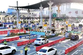 高速十堰东今日15时至18时将迎通行高峰 十堰交警提醒图片