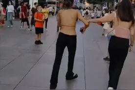 《如何看待现在很多女性喜欢暴露的爱好？》图片