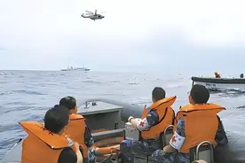 2001年南海发生撞击，美国要求满油归还，中国直接拆成零件图片