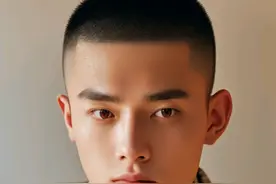 最适合中国男士的发型，非两侧铲短莫属，百变时尚真有型图片